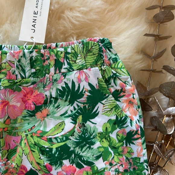 NWT Janie and Jack green tropical print draw shorts with pockets girls! - Picture 2 of 3